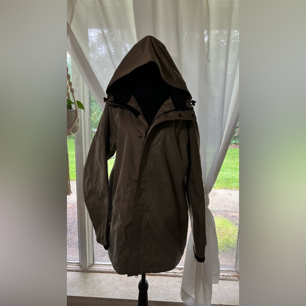 Large Duluth Trading Hooded Rain Jacket
